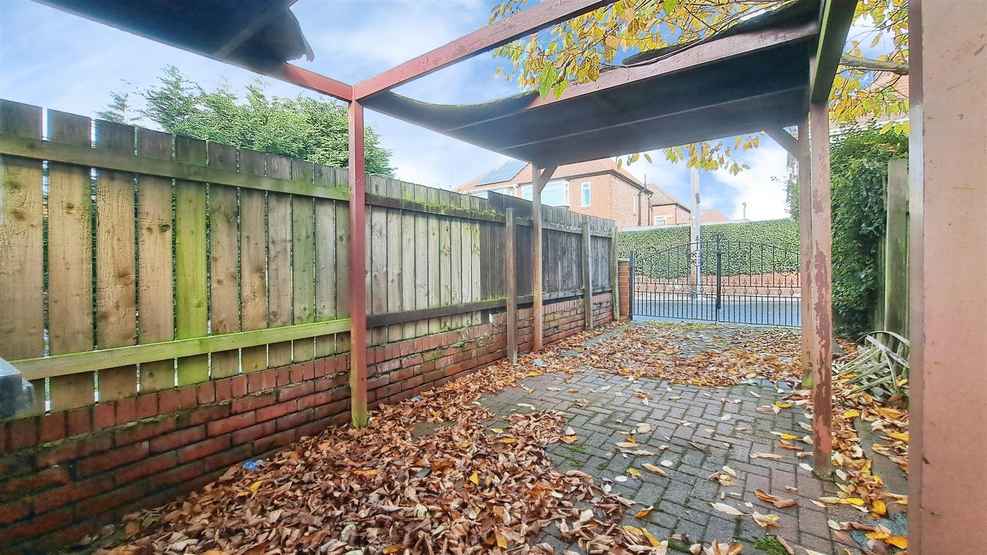 Druridge Drive, Blakelaw, Newcastle Upon Tyne , NE5 3JS